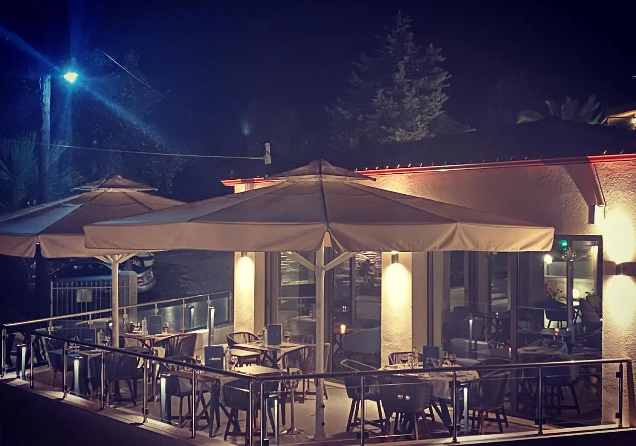 Alexandrina Apartment Mola Kalyva