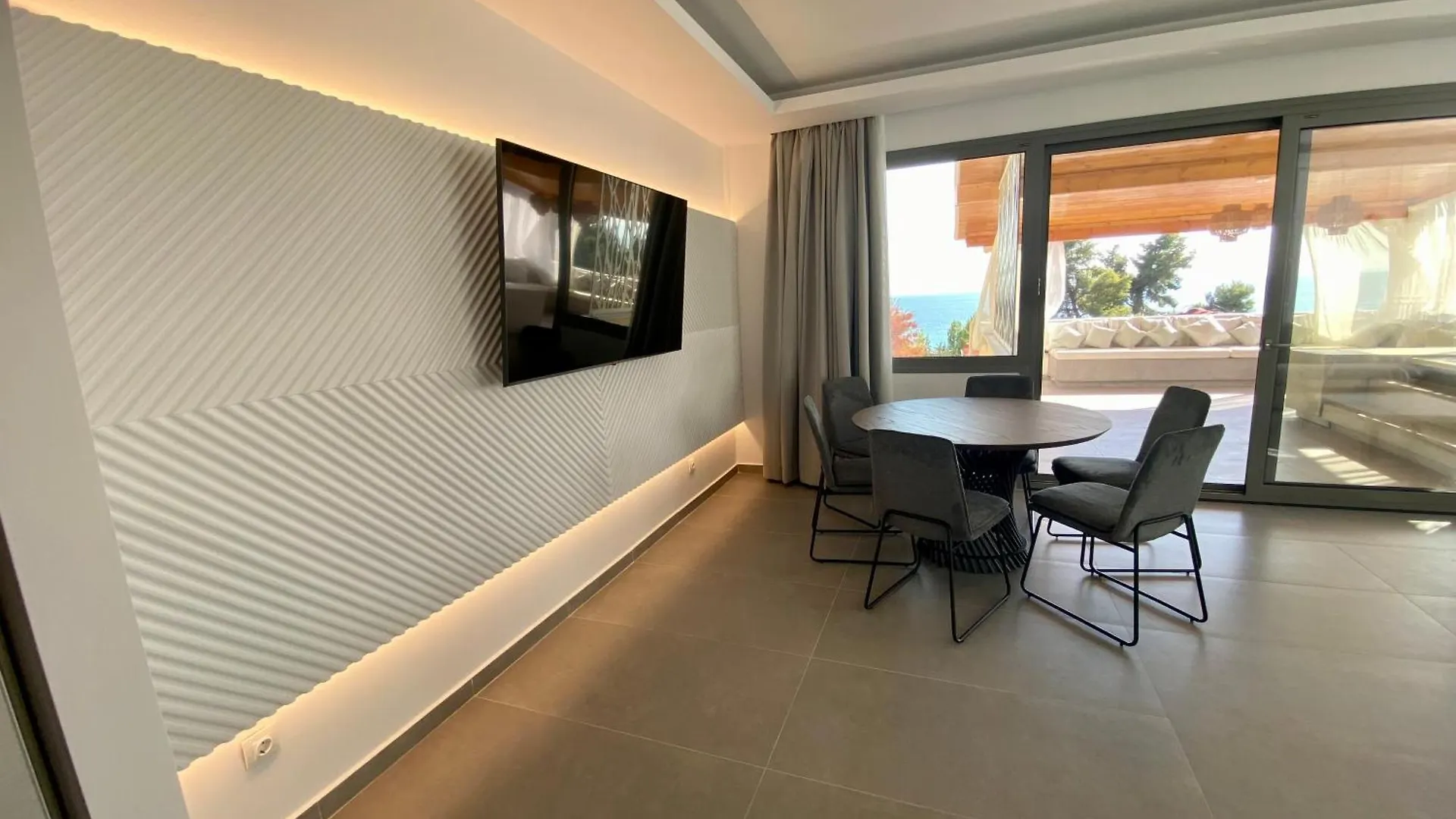 Alexandrina Apartment Mola Kalyva